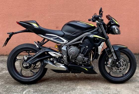 TRIUMPH STREET TRIPLE 765 RS 